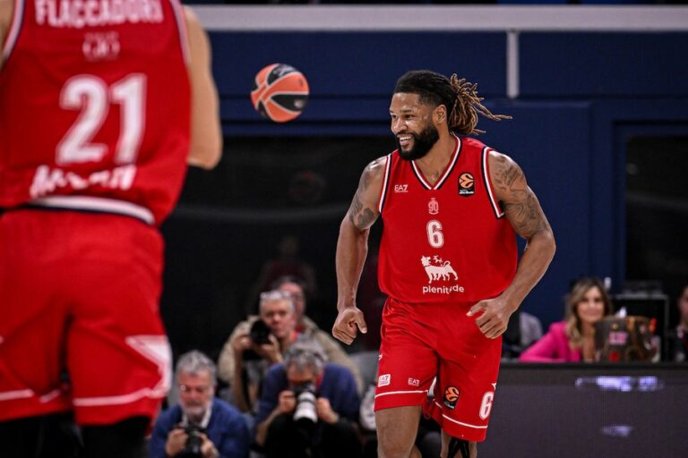 Milano supera a Varese en un exigente estreno de pretemporada