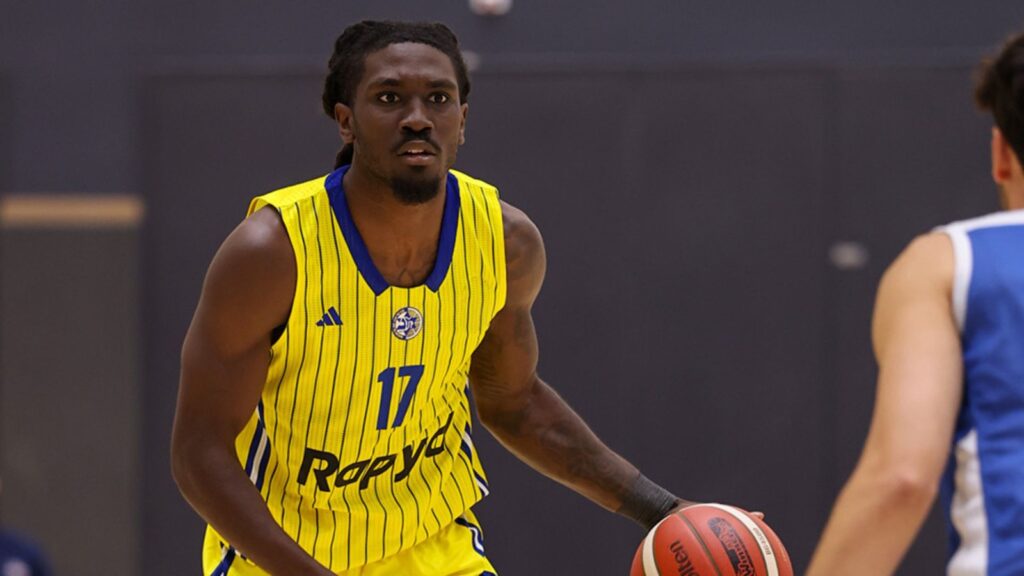 Bnei Herzliya venció al Maccabi Tel Aviv en el primer partido de pretemporada